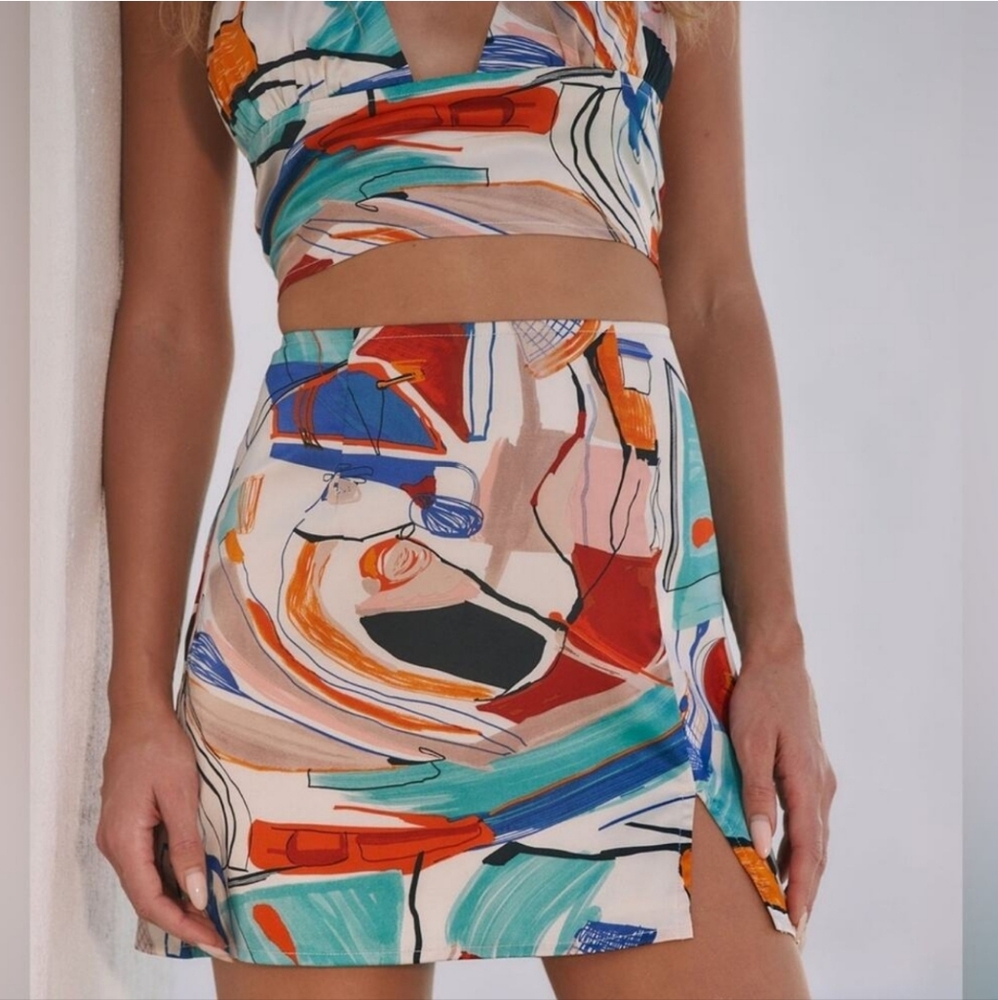 12th TRIBE Picasso Print Mini Skirt. Size Small NWT